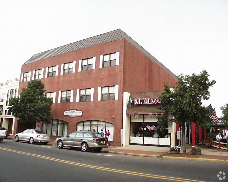 36 W Main St, Freehold, NJ for lease - Building Photo - Image 2 of 10