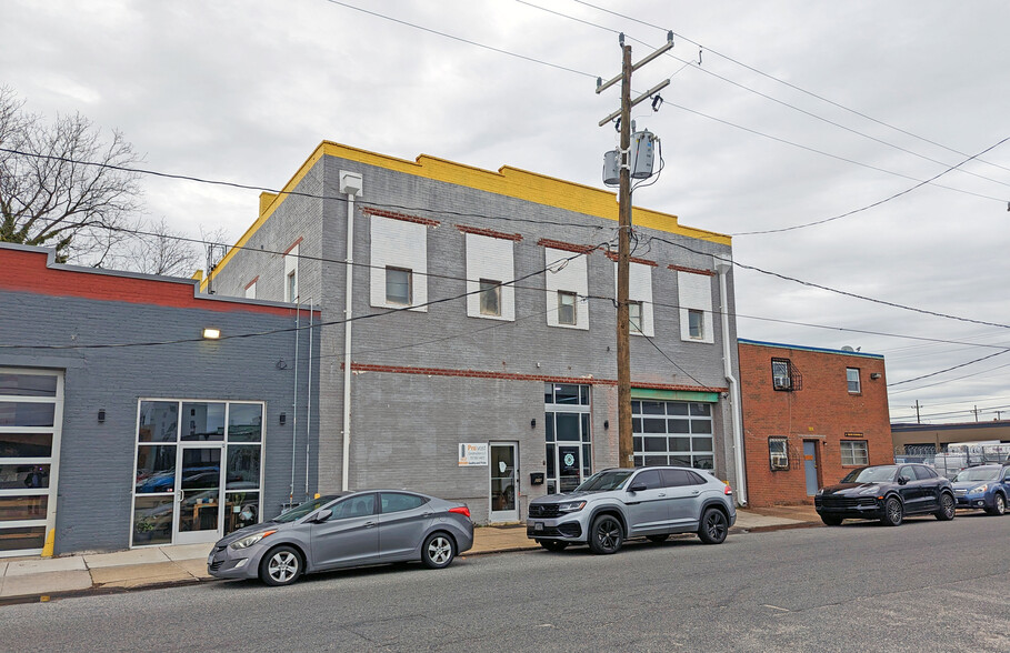 218 W 25th St, Norfolk, VA for lease - Building Photo - Image 1 of 13