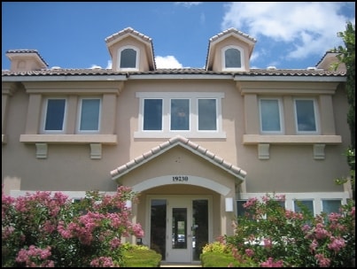 19230 Stonehue, San Antonio, TX for lease - Building Photo - Image 2 of 10