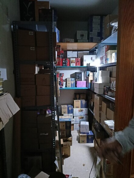 Retail in Cáceres, Cáceres for lease - Building Photo - Image 3 of 5