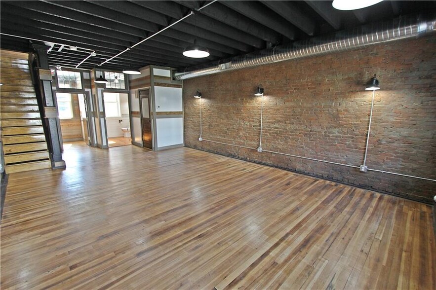 51 State St, Rochester, NY for lease - Interior Photo - Image 3 of 17