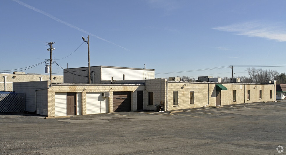 9227-9231 W Florissant Ave, Ferguson, MO for sale - Building Photo - Image 2 of 4