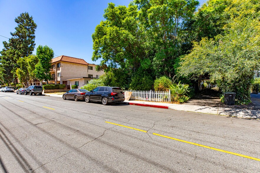 2005 Peyton Ave, Burbank, CA for sale - Building Photo - Image 3 of 10