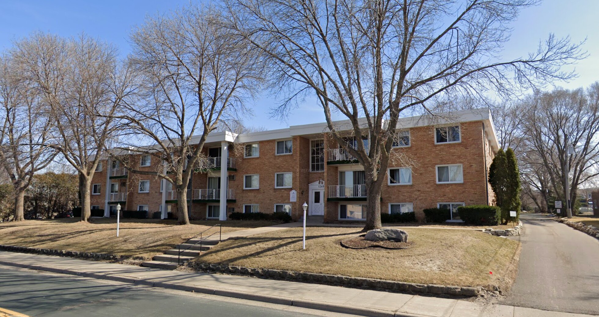 1240 4th Ave E, Shakopee, MN for sale Building Photo- Image 1 of 1
