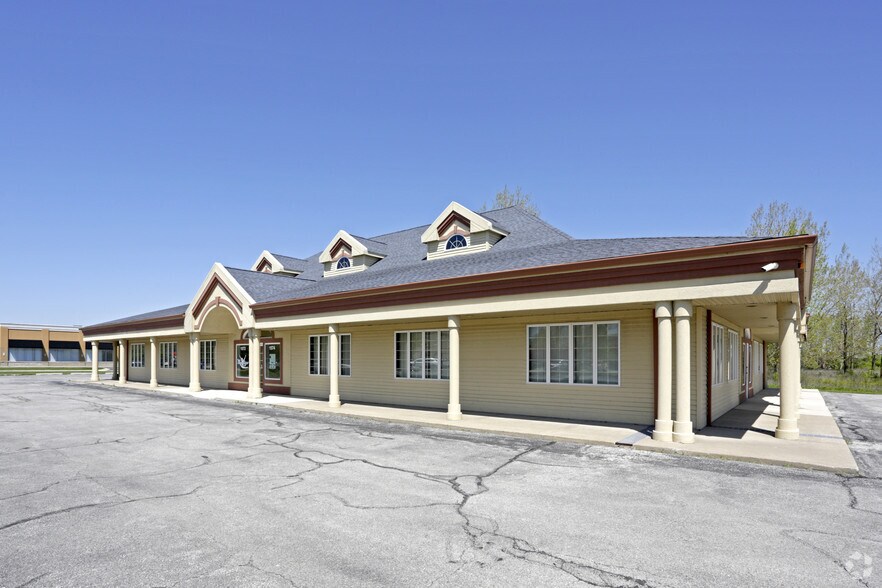 1572-1578 E 85th Ave, Merrillville, IN for lease - Building Photo - Image 3 of 11