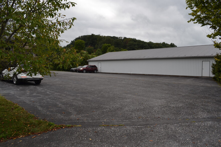 4028 Hanover Pike, Manchester, MD for lease - Building Photo - Image 3 of 7