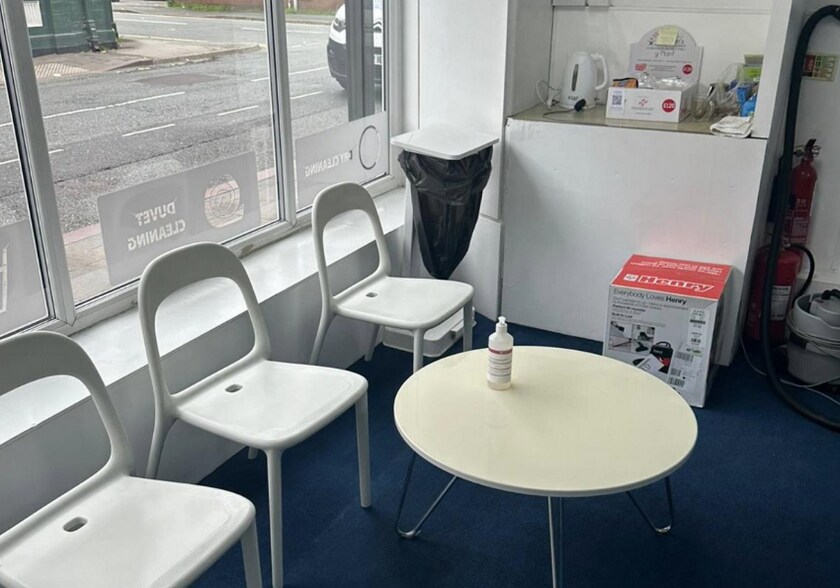 50A Pen Y Bryn, Wrexham for sale - Interior Photo - Image 3 of 6