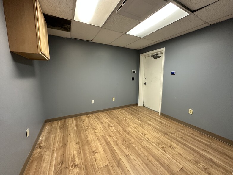 3710 Jefferson Ave, Texarkana, AR for lease - Interior Photo - Image 3 of 10