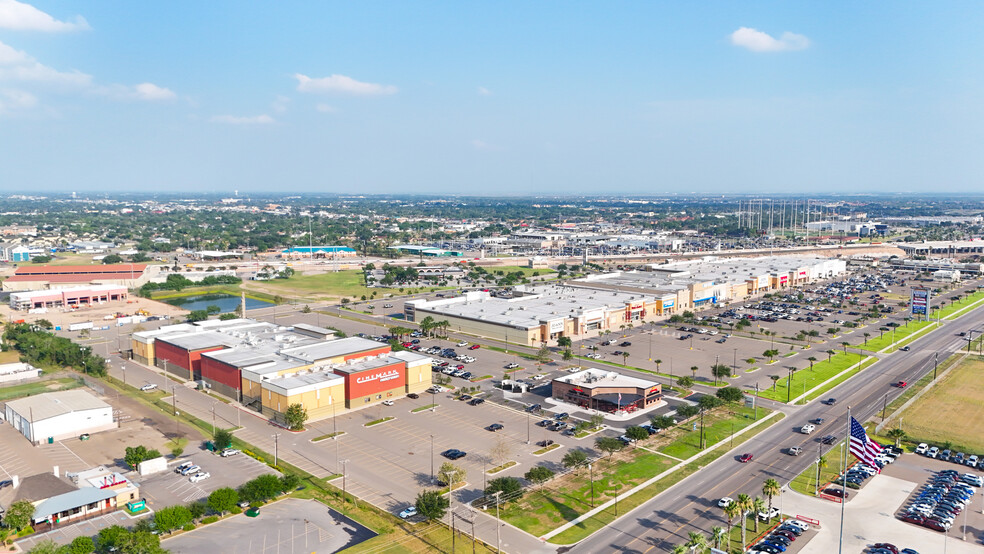 500 N Jackson Rd, Pharr, TX for lease - Building Photo - Image 1 of 8