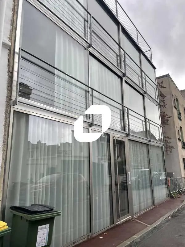 Office in Malakoff for lease Building Photo- Image 1 of 8