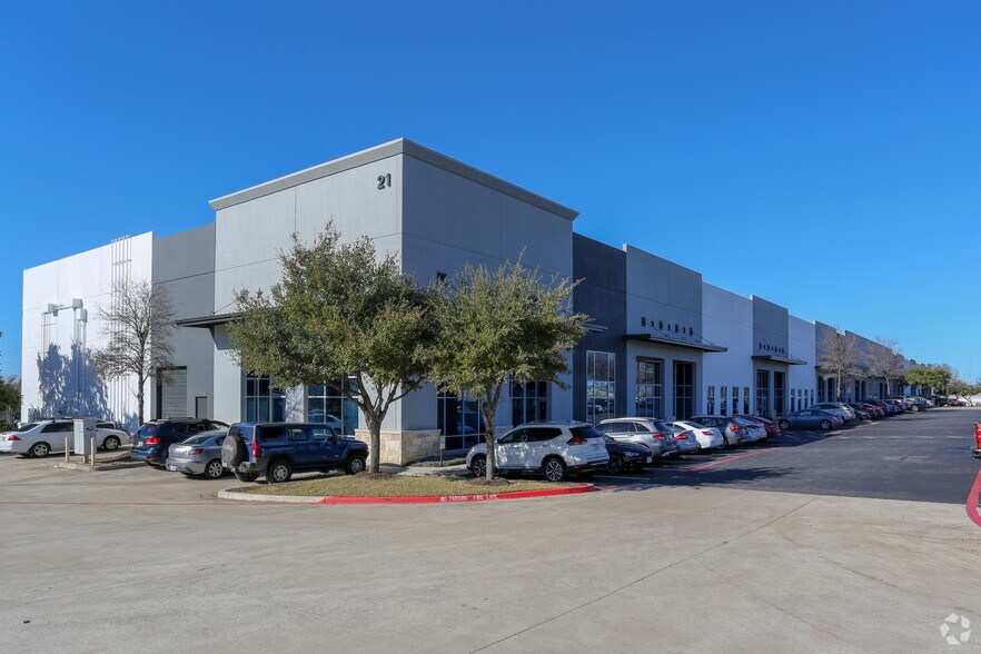 21 Cypress Blvd, Round Rock, TX for sale - Primary Photo - Image 1 of 1