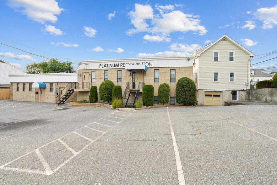 862 Charles St, Providence, RI for sale - Building Photo - Image 2 of 29