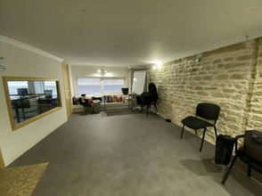 Office/Retail in Lyon for lease Interior Photo- Image 1 of 9