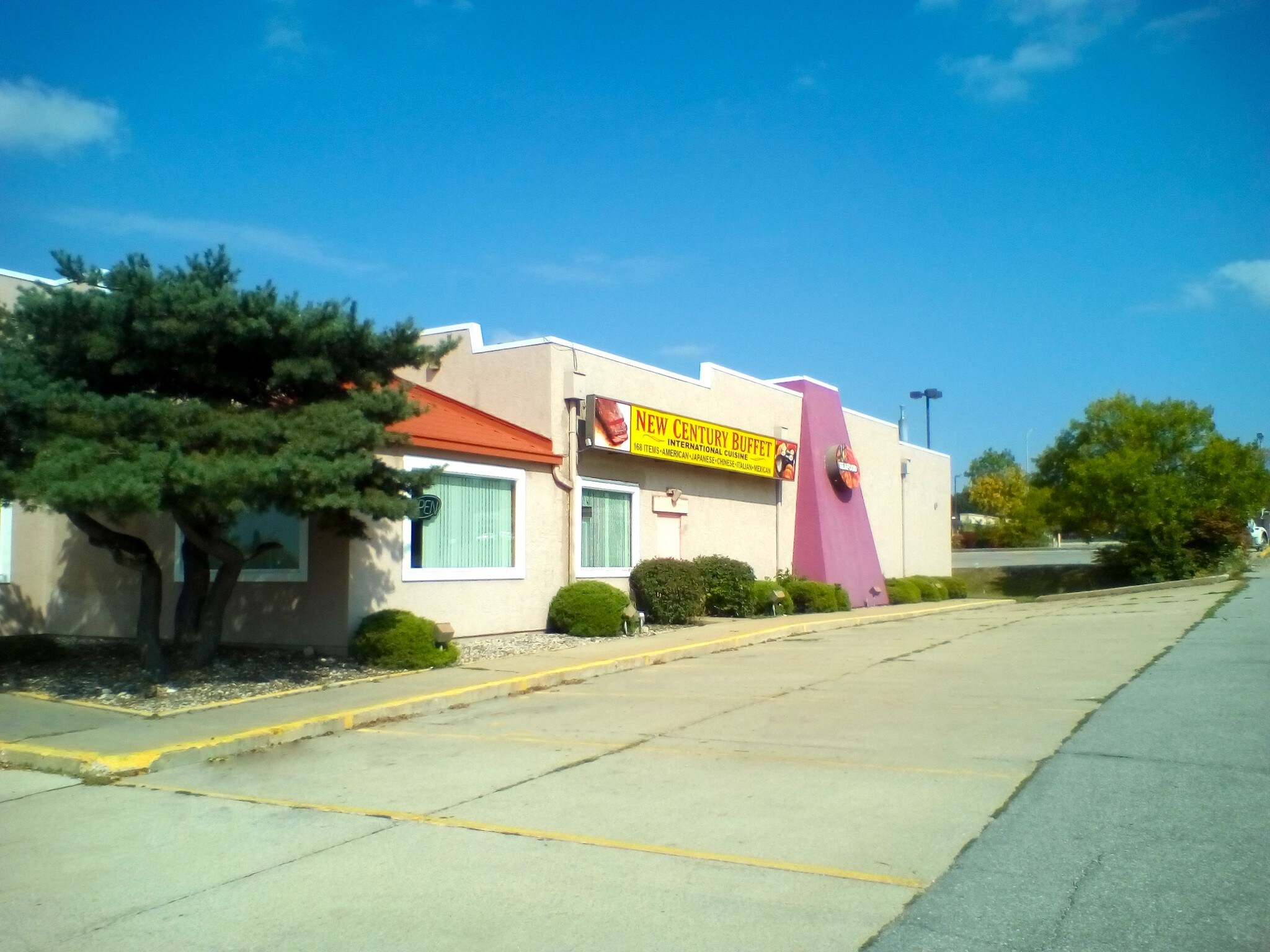 5907 University Ave, Cedar Falls, IA for sale Building Photo- Image 1 of 1