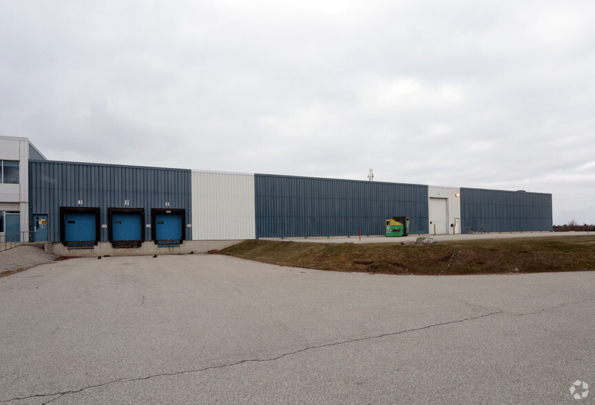 570 Southgate Dr, Guelph, ON for lease - Building Photo - Image 2 of 3