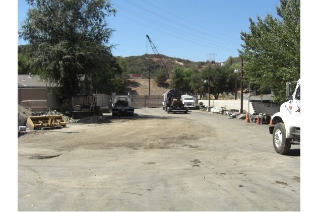 23638 Pine St, Newhall, CA for sale - Primary Photo - Image 1 of 1