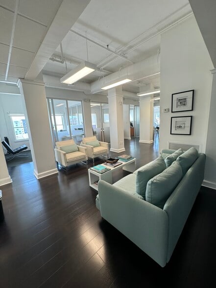 120 S Olive Ave, West Palm Beach, FL for sale - Interior Photo - Image 2 of 14