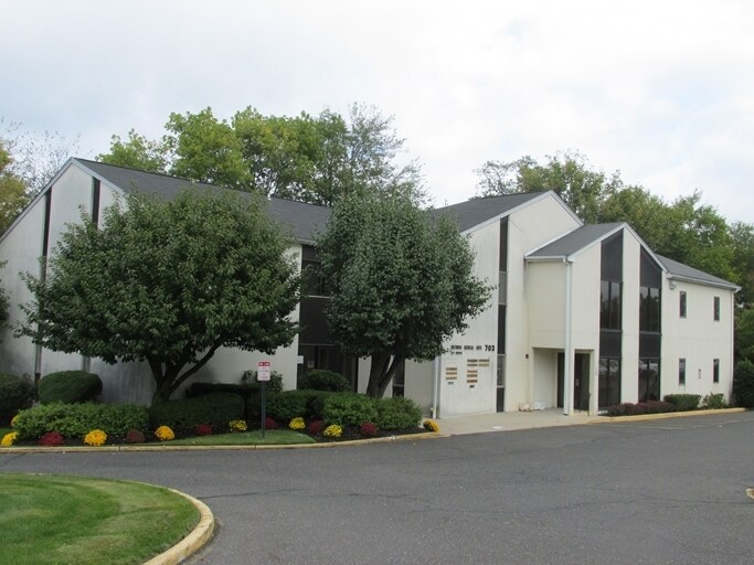 701 E Main St, Moorestown, NJ for sale Primary Photo- Image 1 of 1