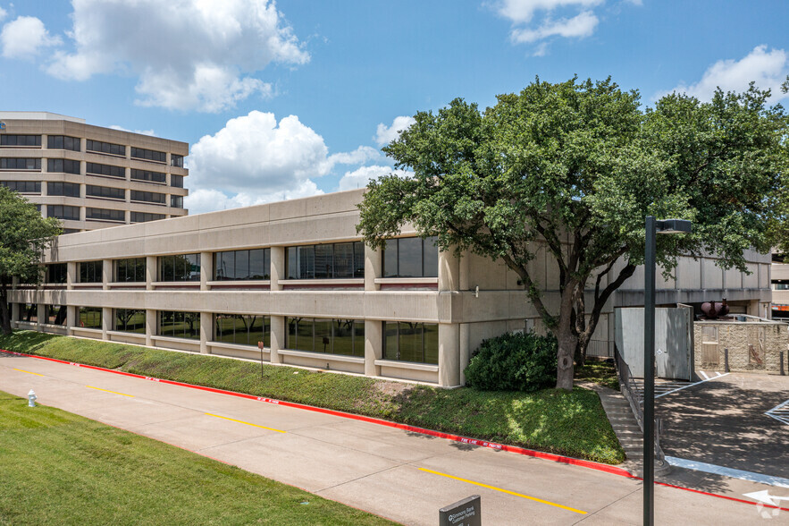 1607 Lyndon B Johnson Fwy, Dallas, TX for lease - Building Photo - Image 1 of 5