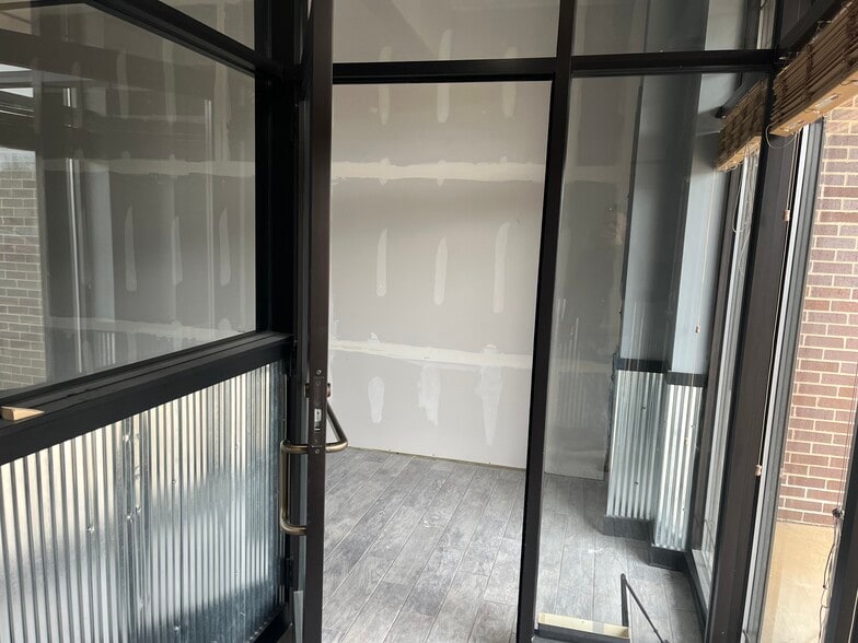 6220 Nesbitt Rd, Fitchburg, WI for lease - Building Photo - Image 2 of 14