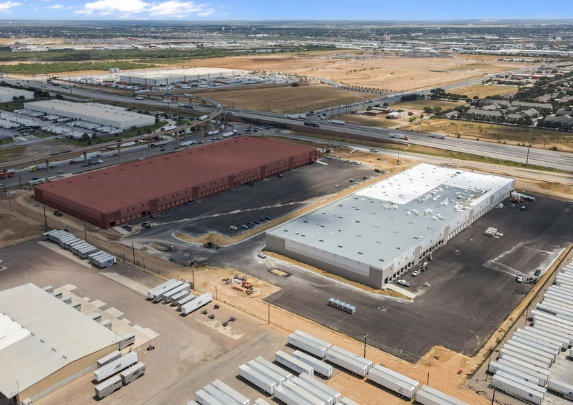 11720 FM 1472, Laredo, TX for lease - Building Photo - Image 2 of 4