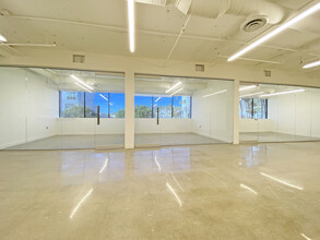 7080 Hollywood Blvd, Los Angeles, CA for lease Interior Photo- Image 2 of 3