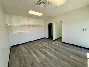 14305 N 79th St, Scottsdale, AZ for lease Interior Photo- Image 1 of 8