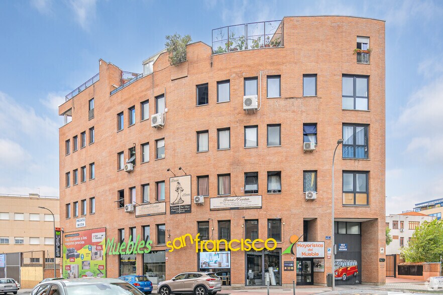 Calle Muguet, 1, Madrid, Madrid for sale - Primary Photo - Image 1 of 1