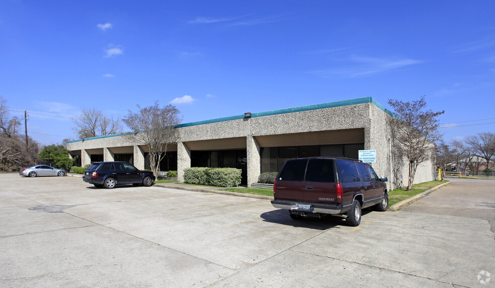 9434 Katy Fwy, Houston, TX for lease - Building Photo - Image 1 of 2