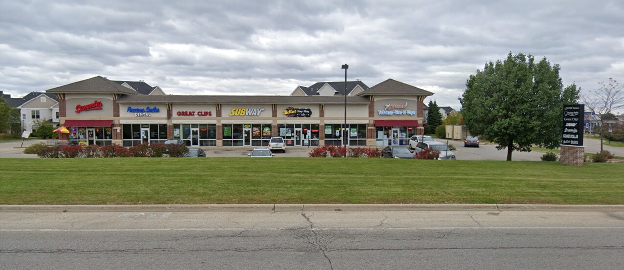 728-752 N Fairfield Rd, Round Lake, IL for sale Building Photo- Image 1 of 1