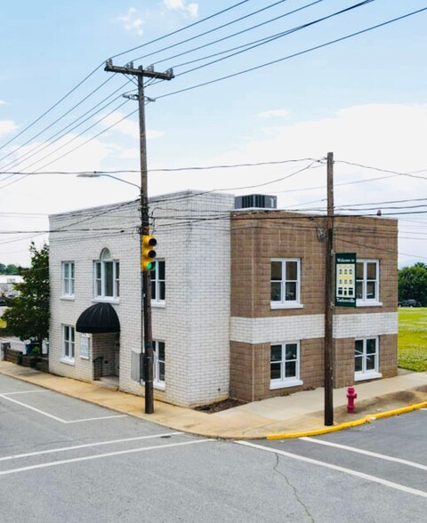 214 Main Avenue Dr, Taylorsville, NC for lease - Building Photo - Image 3 of 16