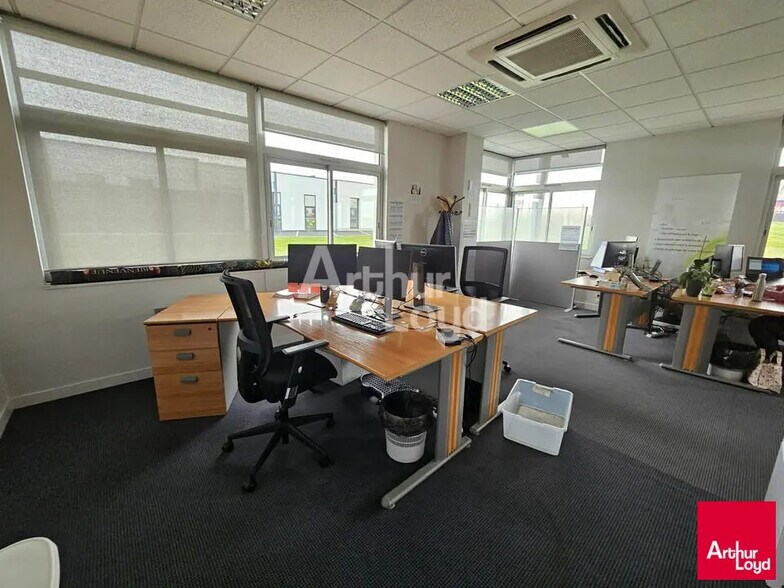 Office in Angers for sale - Interior Photo - Image 2 of 2
