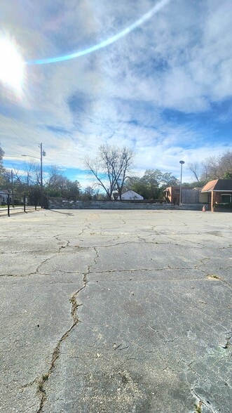 2344 N Lumpkin Rd, Columbus, GA for sale - Building Photo - Image 3 of 13
