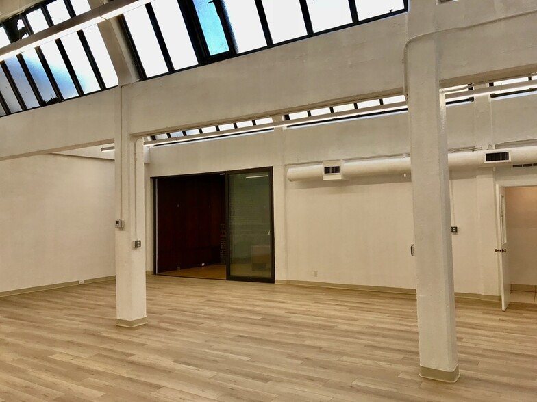 686 Sacramento St, San Francisco, CA for lease - Interior Photo - Image 1 of 5