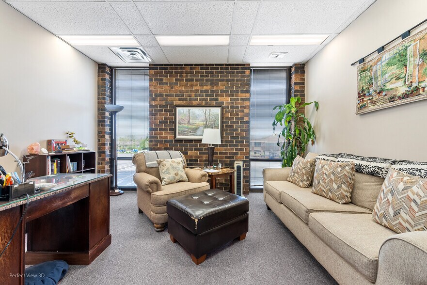 7250 W College Dr, Palos Heights, IL for lease - Building Photo - Image 3 of 6