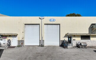 More details for 2655 NE 188th St, Miami, FL - Industrial for Sale