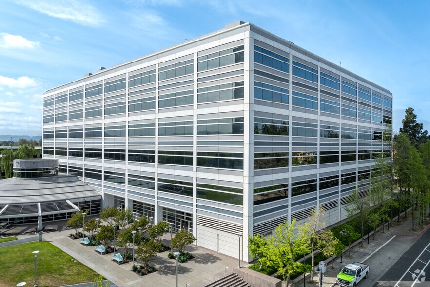 2000 Clayton Rd, Concord, CA for lease - Building Photo - Image 2 of 7