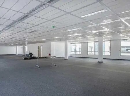 Office in Clichy for lease - Interior Photo - Image 3 of 8