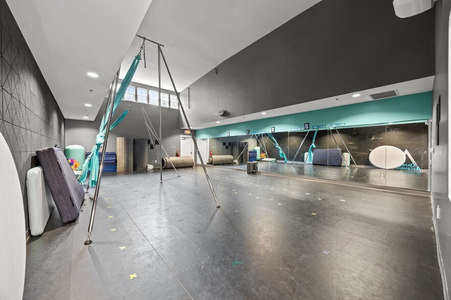 100 Cunningham Ln, Clayton, NC for sale - Building Photo - Image 3 of 14