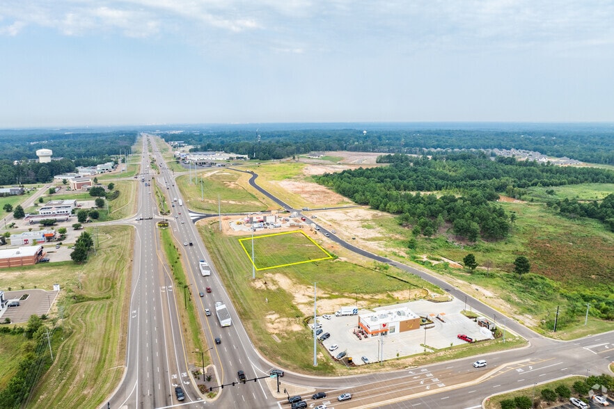 456 Lakeland Dr, Flowood, MS for sale - Aerial - Image 2 of 17