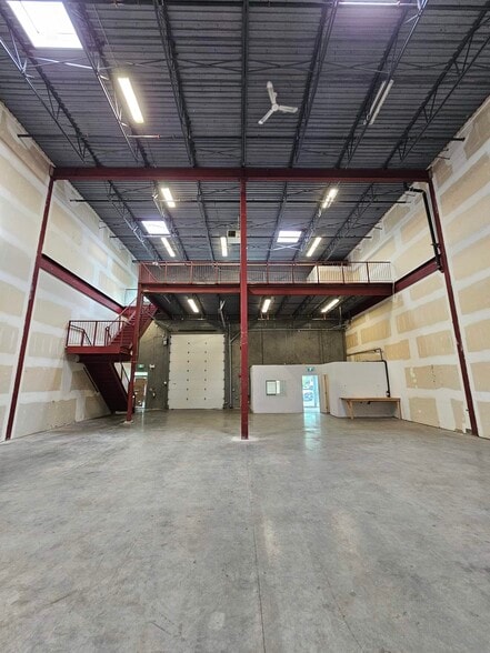 3738 Keith St, Burnaby, BC for lease - Building Photo - Image 2 of 7