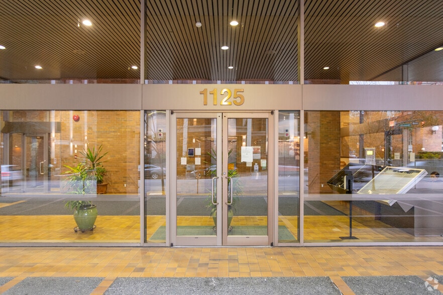 1125 Howe St, Vancouver, BC for lease - Building Photo - Image 2 of 3