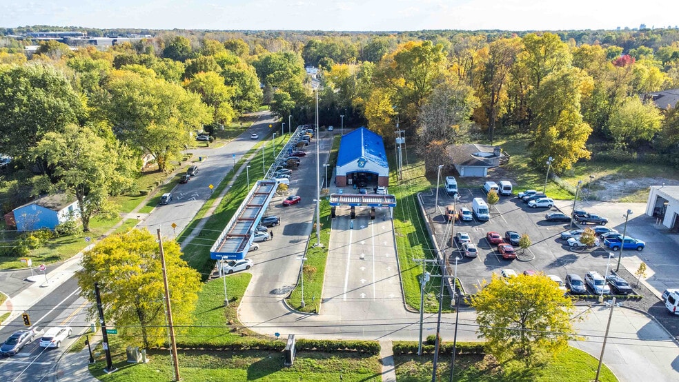 3267 Morse Rd, Columbus, OH for sale - Building Photo - Image 1 of 3