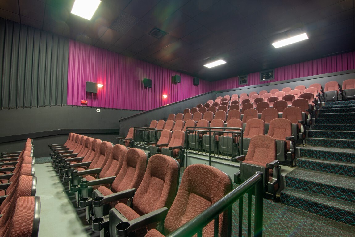 895 N Dixie Blvd, Radcliff, KY 40160 Showtime Cinema