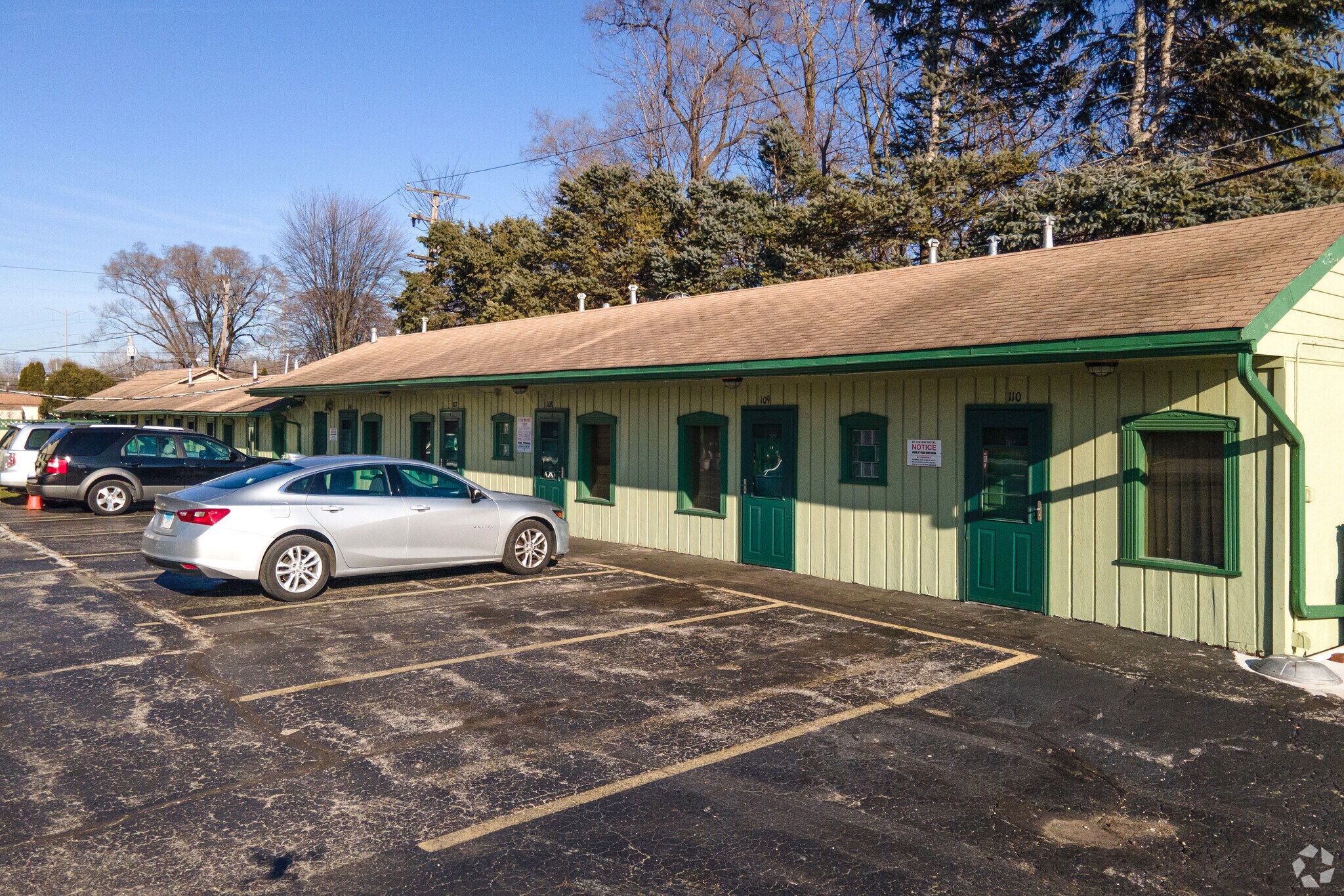 123 N Skokie Blvd, Lake Bluff, IL for sale Primary Photo- Image 1 of 1