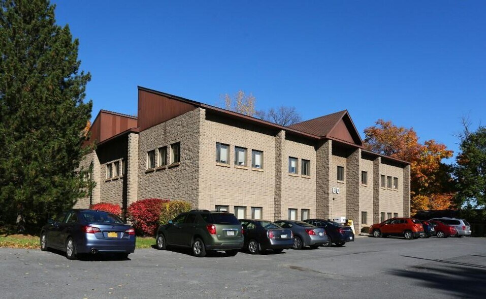 4914 W Genesee St, Camillus, NY 13031