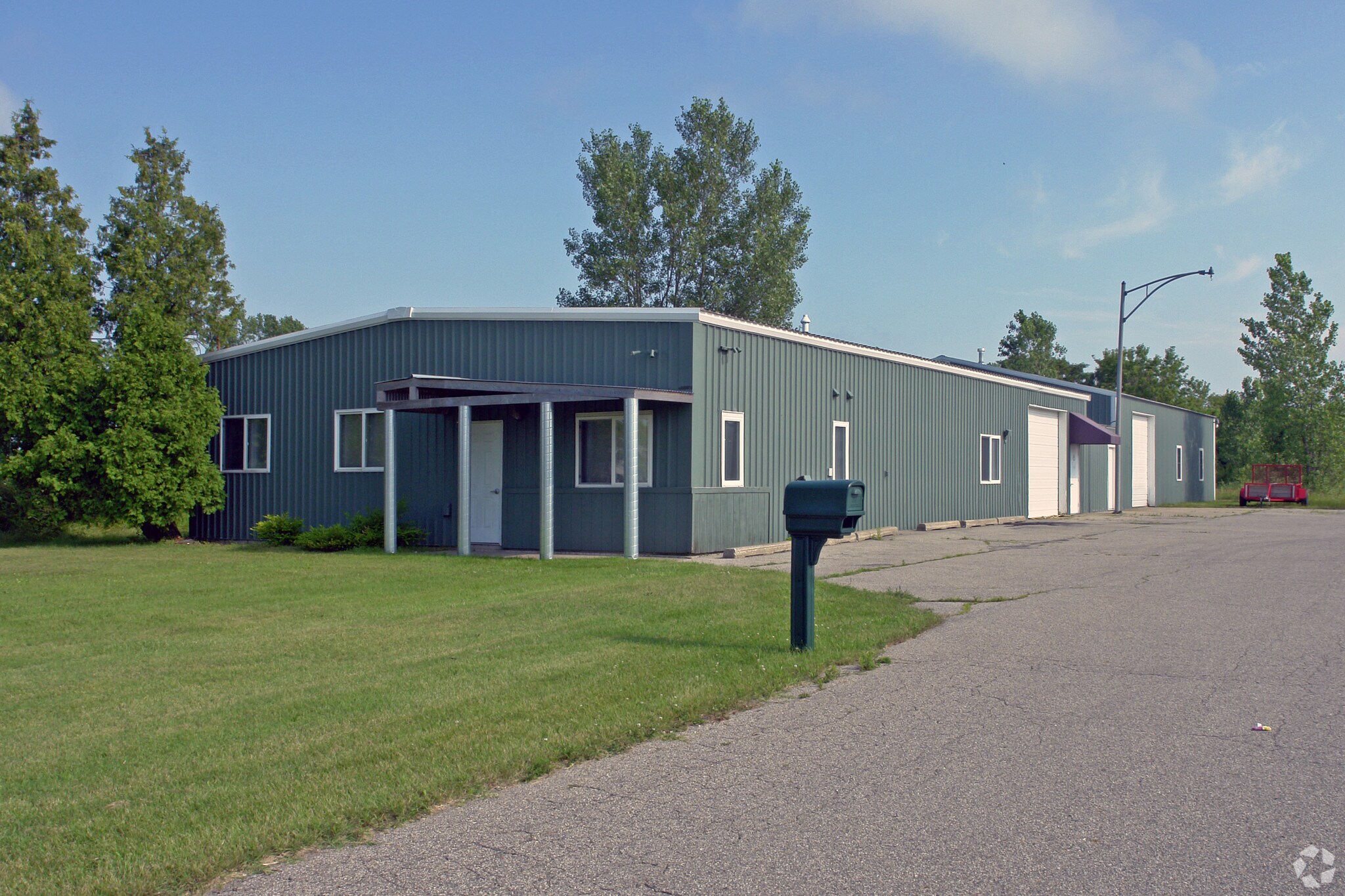 590 E 32nd St, Holland, MI for sale Primary Photo- Image 1 of 1