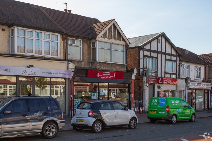 177 Streatham Rd, Mitcham, CR4 2AG