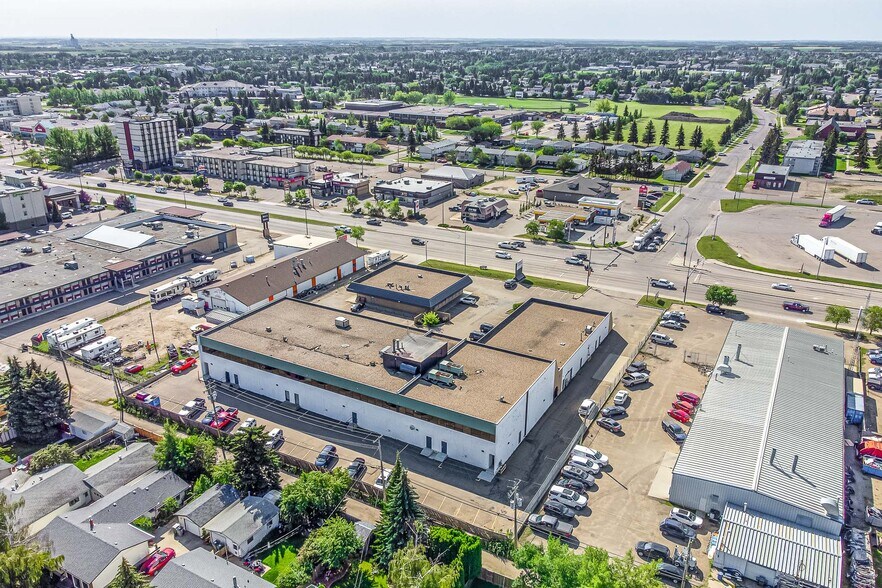 5704 44 St, Lloydminster, AB for lease - Building Photo - Image 2 of 21