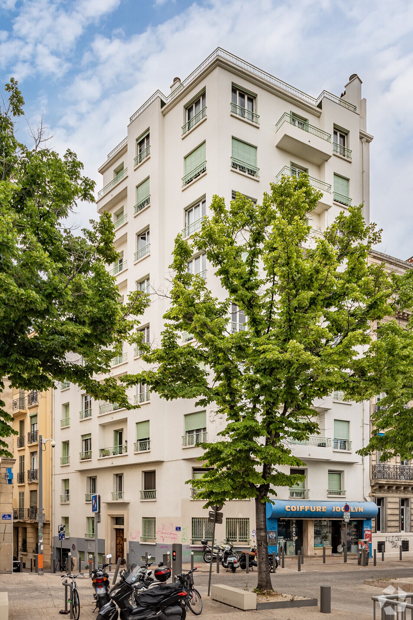 2 Rue Horace Bertin, Marseille for sale Primary Photo- Image 1 of 2
